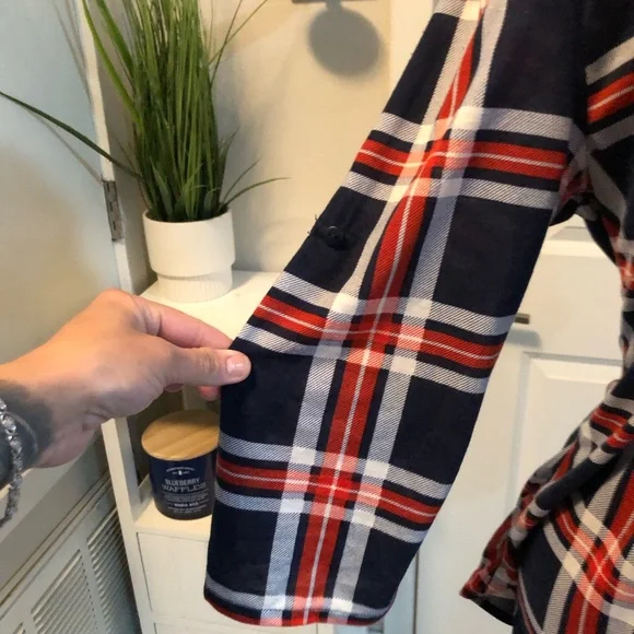 Eden & Olivia Vibrant Plaid Top - Picture 3 of 7